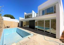 4 Bedroom Villa Under Construction Located Within Walking Distance of the City Centre