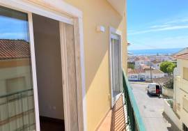 Modern 2 Bedroom Apartment With Sea View