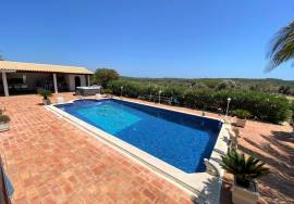 Superb Single Storey Villa with Pool and Views Over the Countryside Superb Single Storey Villa with Pool and Views Over the Countryside