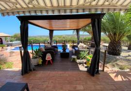 Superb Single Storey Villa with Pool and Views Over the Countryside Superb Single Storey Villa with Pool and Views Over the Countryside