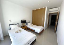 Modern 2 Bedroom Apartment in Porto de Mos