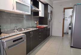 3 bedroom apartment with storage (Algarve)