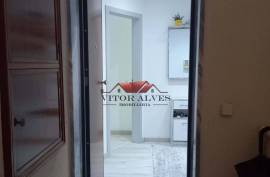 2 bedroom apartment furnished and refurbished