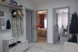 2 bedroom apartment furnished and refurbished