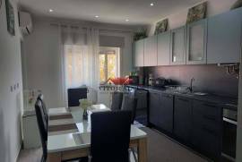 2 bedroom apartment furnished and refurbished