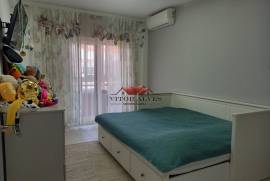 2 bedroom apartment furnished and refurbished