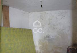 2 bedroom villa for restoration in Póvoa de Rio de Moinhos - Castelo Branco