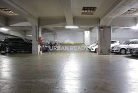 Warehouse / Shop - in the Center of Lisbon - Av. Rome - Areeiro 2,000m2