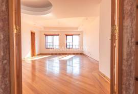 Luxury 3 bedroom apartment - NEW - with garage and storage room - Almada