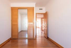 Luxury 3 bedroom apartment - NEW - with garage and storage room - Almada