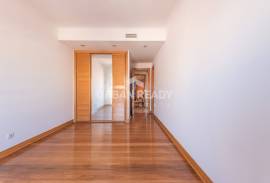 Luxury 3 bedroom apartment - NEW - with garage and storage room - Almada