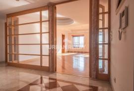 Luxury 3 bedroom apartment - NEW - with garage and storage room - Almada