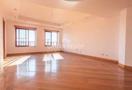 Luxury 3 bedroom apartment - NEW - with garage and storage room - Almada