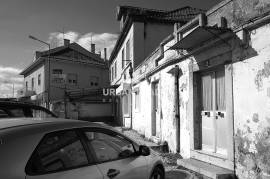 Building for remodeling with Land for Construction - Pinheiro de Loures Building for remodeling with Land for Construction - Pinheiro de Loures