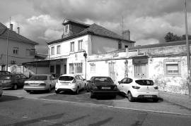 Building for remodeling with Land for Construction - Pinheiro de Loures Building for remodeling with Land for Construction - Pinheiro de Loures