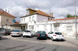 Building for remodeling with Land for Construction - Pinheiro de Loures Building for remodeling with Land for Construction - Pinheiro de Loures