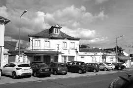 Building for remodeling with Land for Construction - Pinheiro de Loures Building for remodeling with Land for Construction - Pinheiro de Loures