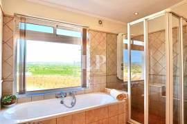 A Country Villa Retreat & Business Opportunity - 123ALG