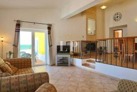A Country Villa Retreat & Business Opportunity - 123ALG