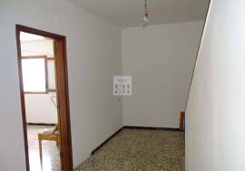 Urban plot with 2-storey house to reform for sale in Fuerteventura