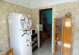 Urban plot with 2-storey house to reform for sale in Fuerteventura