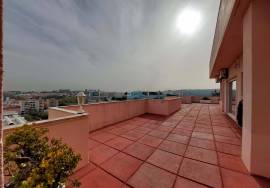 Penthouse with 360º panoramic view of Lisbon
