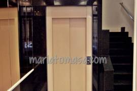 Centrally located apartment in the city of Alicante with three bedrooms.