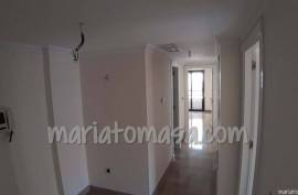 Central apartment in the city of Alicante with brand new three bedrooms !!.