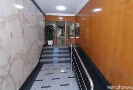 Centrally located apartment in Elche with views of the Vinalopó River.