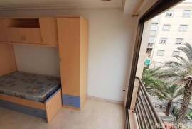 Centrally located apartment in Elche with views of the Vinalopó River.