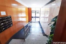 Centrally located apartment in Elche with views of the Vinalopó River.