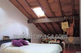 Duplexes for sale with a lot of character, in the historic center of Plentzia.
