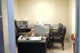 Pavilion for sale in Basauri with loading dock and crane.
