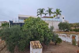 Spacious villa in magnificent area Spacious villa in magnificent area