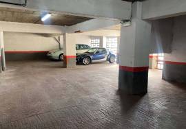 Two floors of total garage of 900m are sold