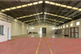 Magnificent warehouse for rent in Monforte del Cid, Agost road.