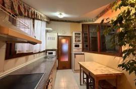 Flat for sale on Florida Street