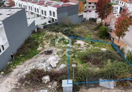 Plot for construction of a two-storey townhouse Plot for construction of a two-storey townhouse