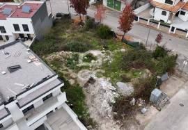 Plot for construction of a two-storey townhouse Plot for construction of a two-storey townhouse