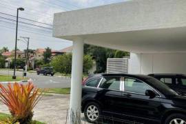 Luxury 5 Bedroom Villa For sale in Vista al Parque Samborondón