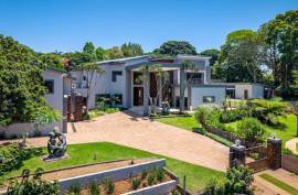 Luxury 6 Bed Home For Sale in Durban South