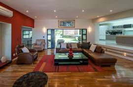 Luxury 6 Bed Home For Sale in Durban South