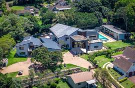 Luxury 6 Bed Home For Sale in Durban South