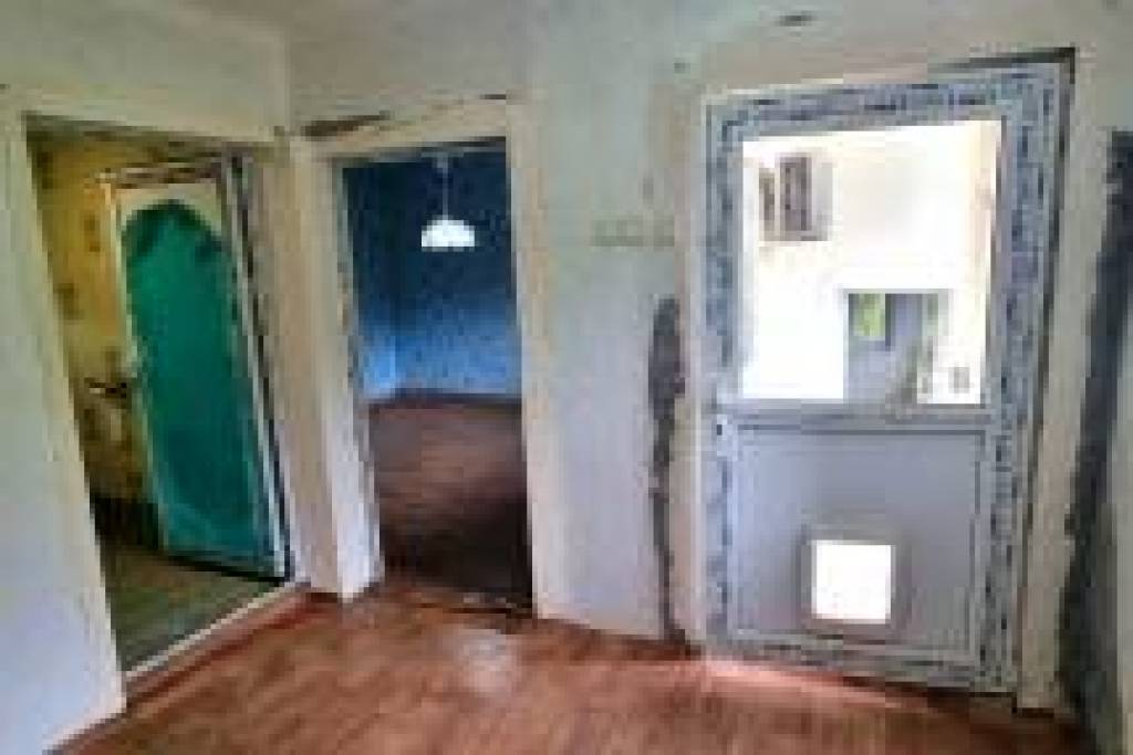 Charming 3-Bedroom Property in a Serene Village Ostritsa