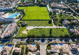 Perfect Plot in Porto do Mós