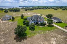 Luxury 5 Bed Equestrian Villa for Sale In Haines City