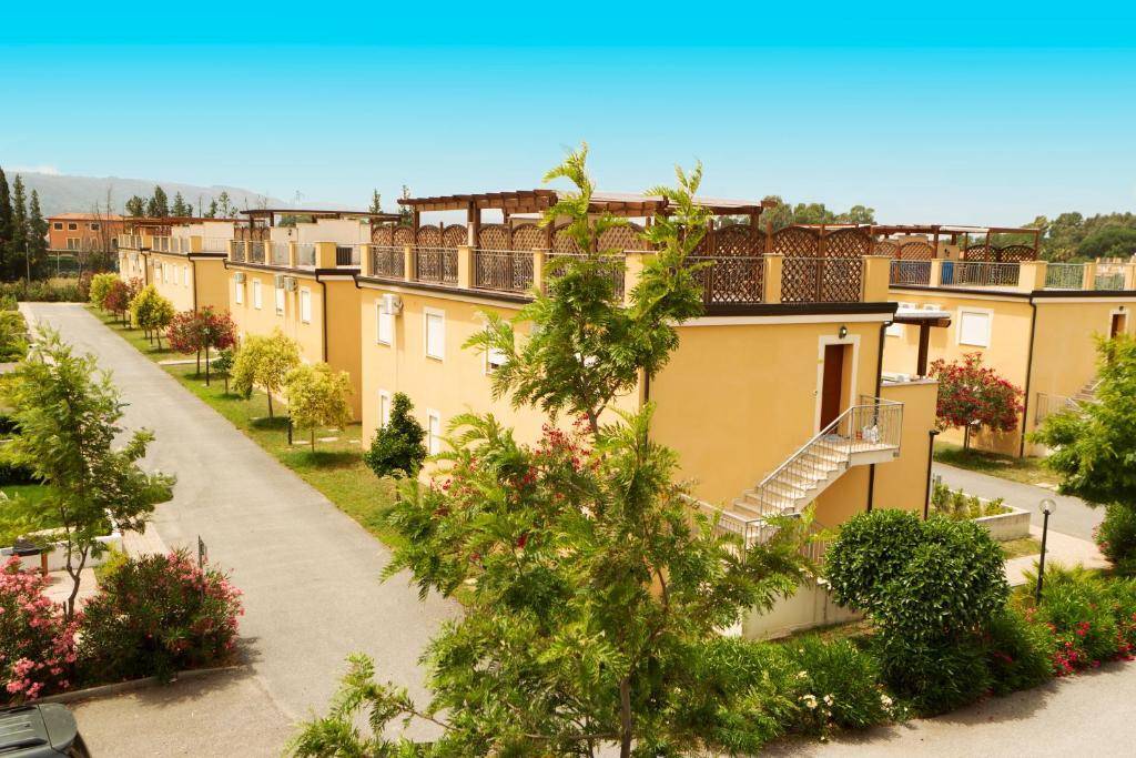 Excellent 1 Bed Apartment For Sale in Pizzo Beach Club Calabria