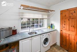 3 bedroom, Detached bungalow for sale