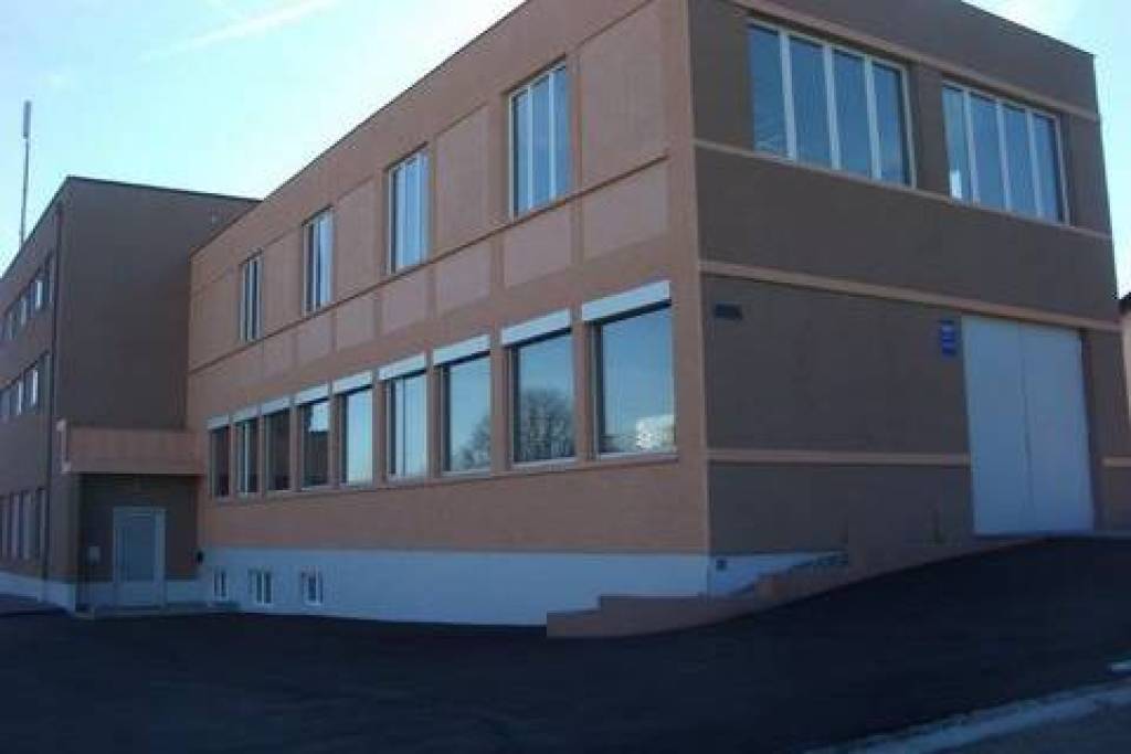 Commercial Building with 2 Apartments for Sale in Courfaivre