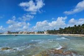 LAND OCEANFRONT